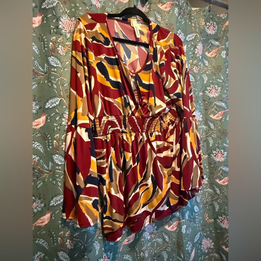 Colorful Abstract Print Top - Picture 2 of 5
